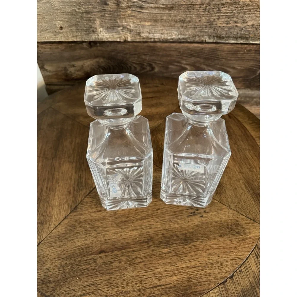 BEAUTIFUL  Etched Clear Crystal Whiskey Decanted W/Stopper Jars